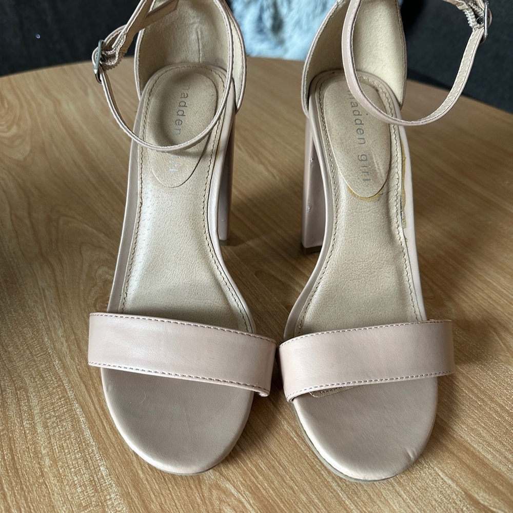 Madden Girl Women's nude heels